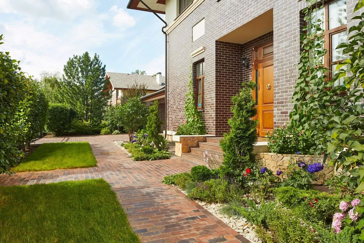 Искусственное озеленение на участке